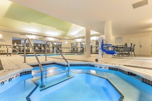 Indoor pool - Fairfield Inn & Suites by Marriott Madison East (Madison)