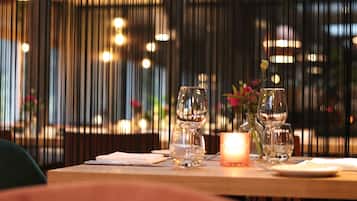 Breakfast, lunch, dinner served; French cuisine