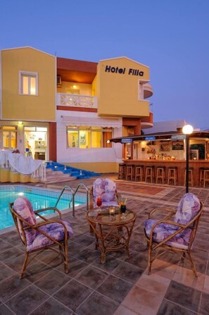 Outdoor dining - Filia Hotel Resort (Hersonissos)