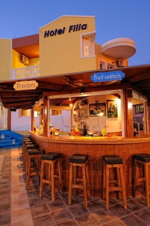 Bar junto a la alberca