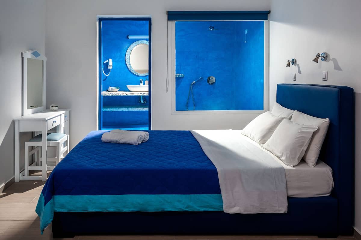 Studio, Ensuite, Pool View (DOUBLE BY THE POOL ) | Premium bedding, in-room safe, free WiFi, bed sheets