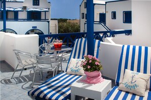 Studio, Ensuite, Pool View (FAMILY SPLIT LEVEL ) | Terrace/patio