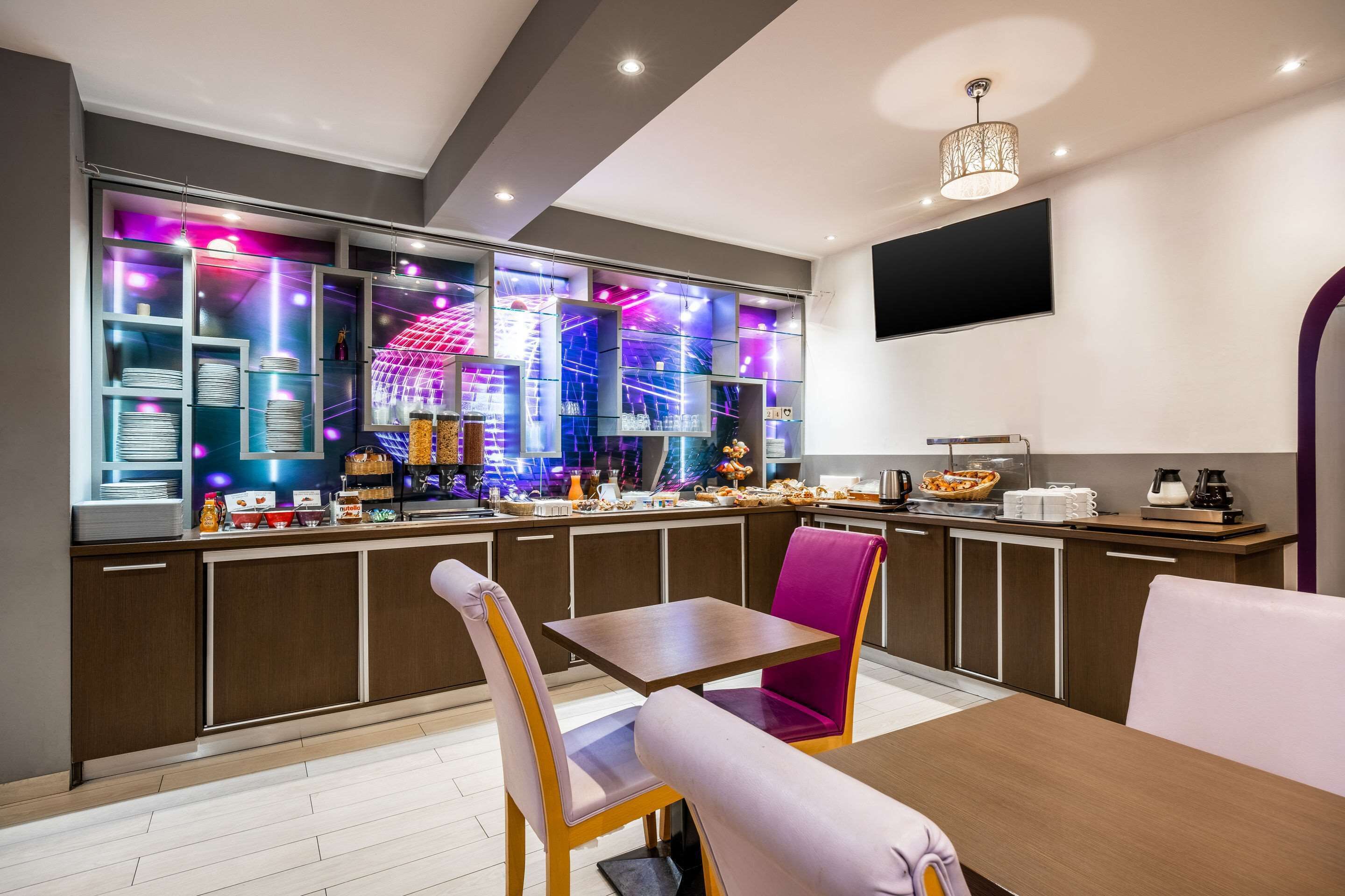 주중 뷔페 아침 식사(1인당 EUR 7.50)