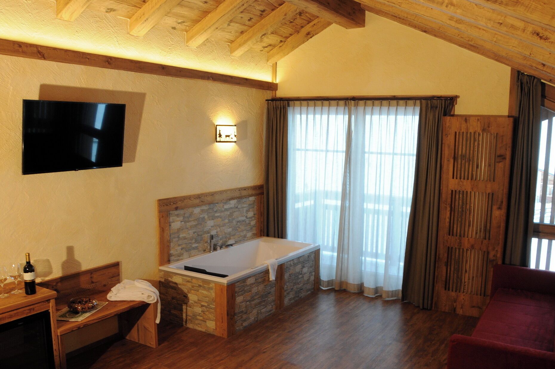 Coffres-forts dans les chambres, draps fournis