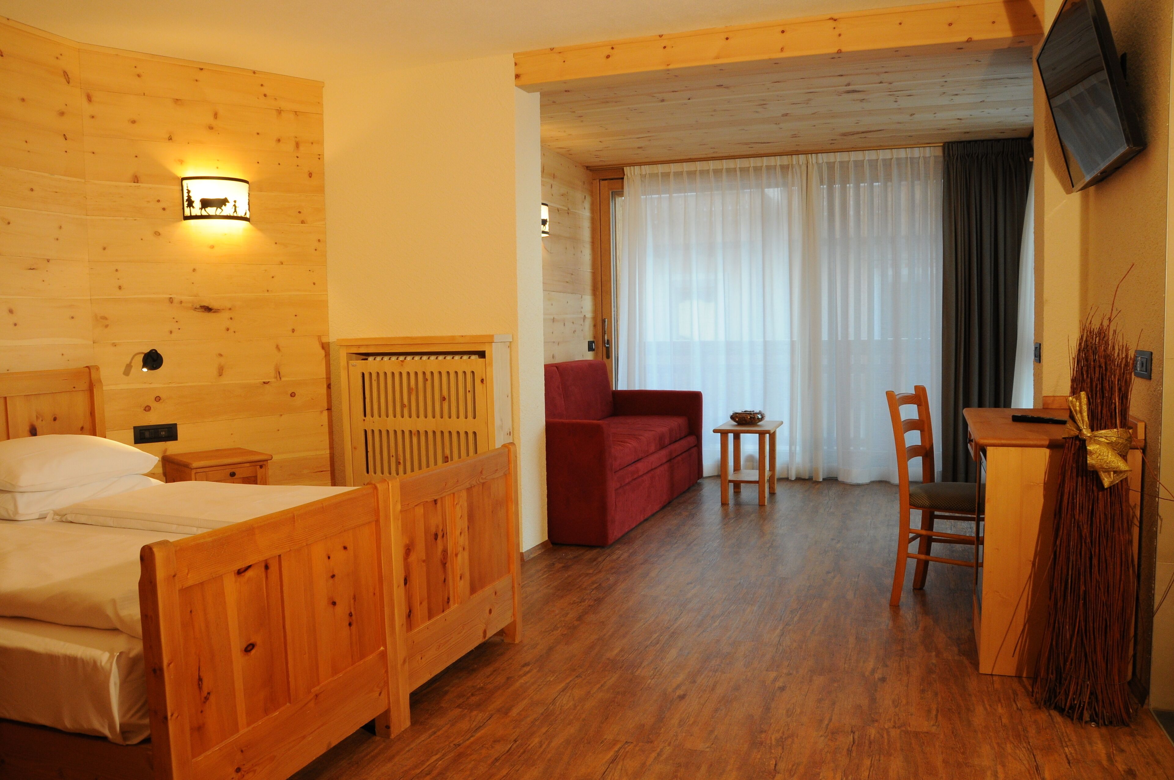 Habitación Deluxe con 1 cama doble o 2 individuales | Caja fuerte y ropa de cama