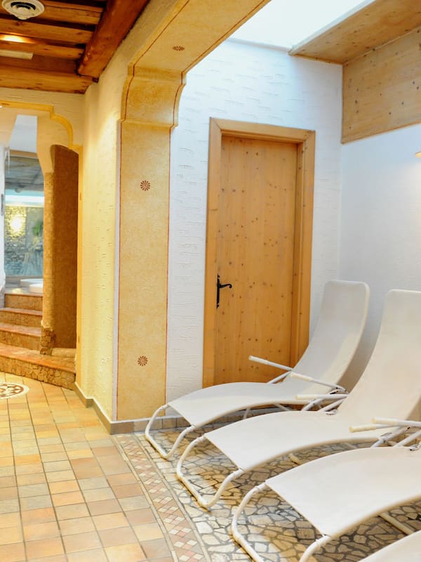 Sauna, manicures and pedicures, massages