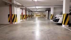 Self-parking (surcharge) 30 per night