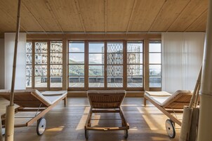 Couples treatment rooms, sauna, steam room, body treatments