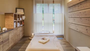 Behandlingsrom for par, badstue, dampbad og kroppsbehandlinger