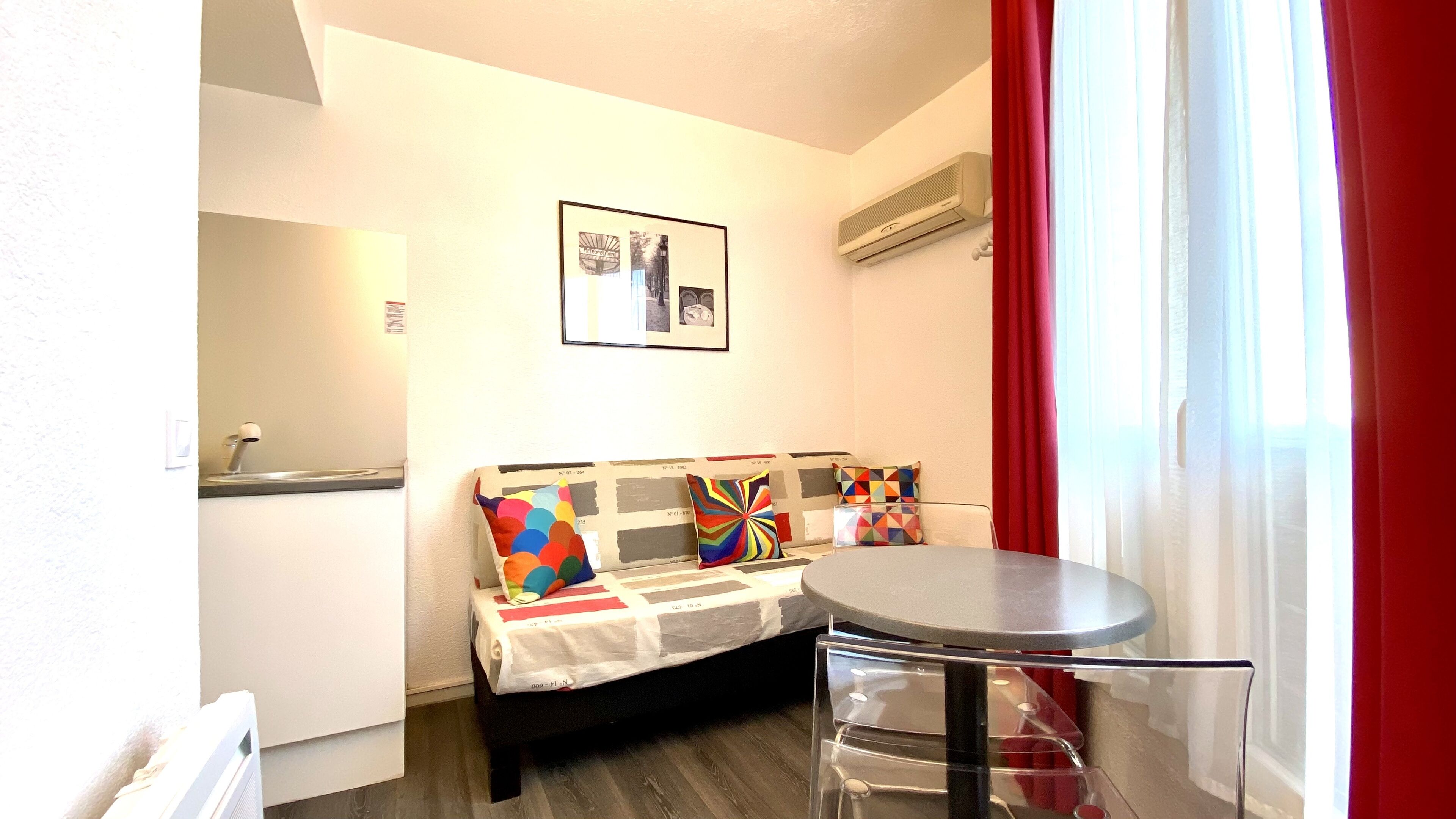 1 bedroom, premium bedding, minibar, in-room safe