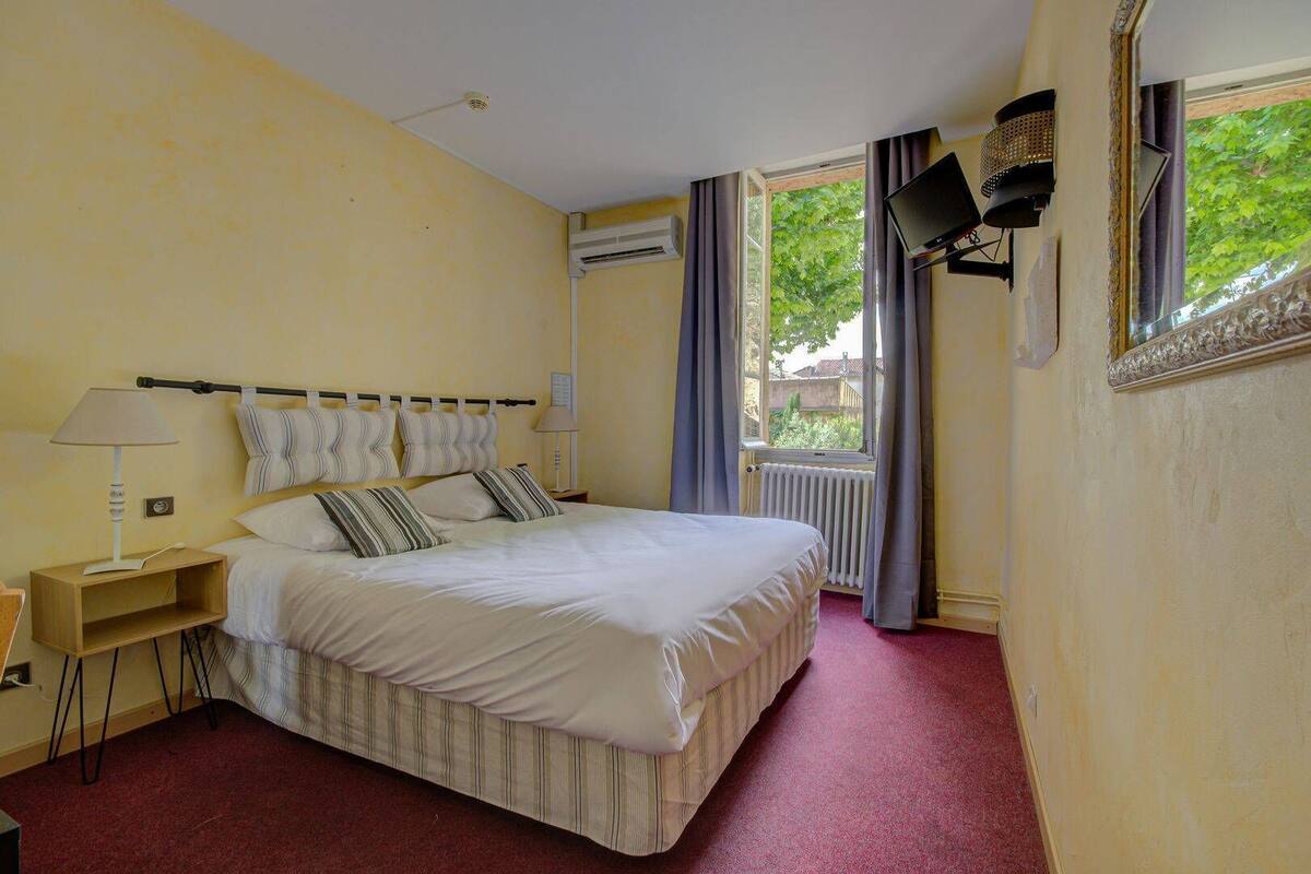 Quarto casal conforto | Quartos à prova de som, Wi-Fi de cortesia, roupa de cama