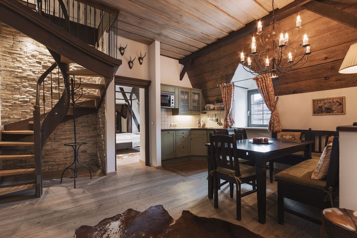 exclusive apartment, 3 bedrooms | in-room dining