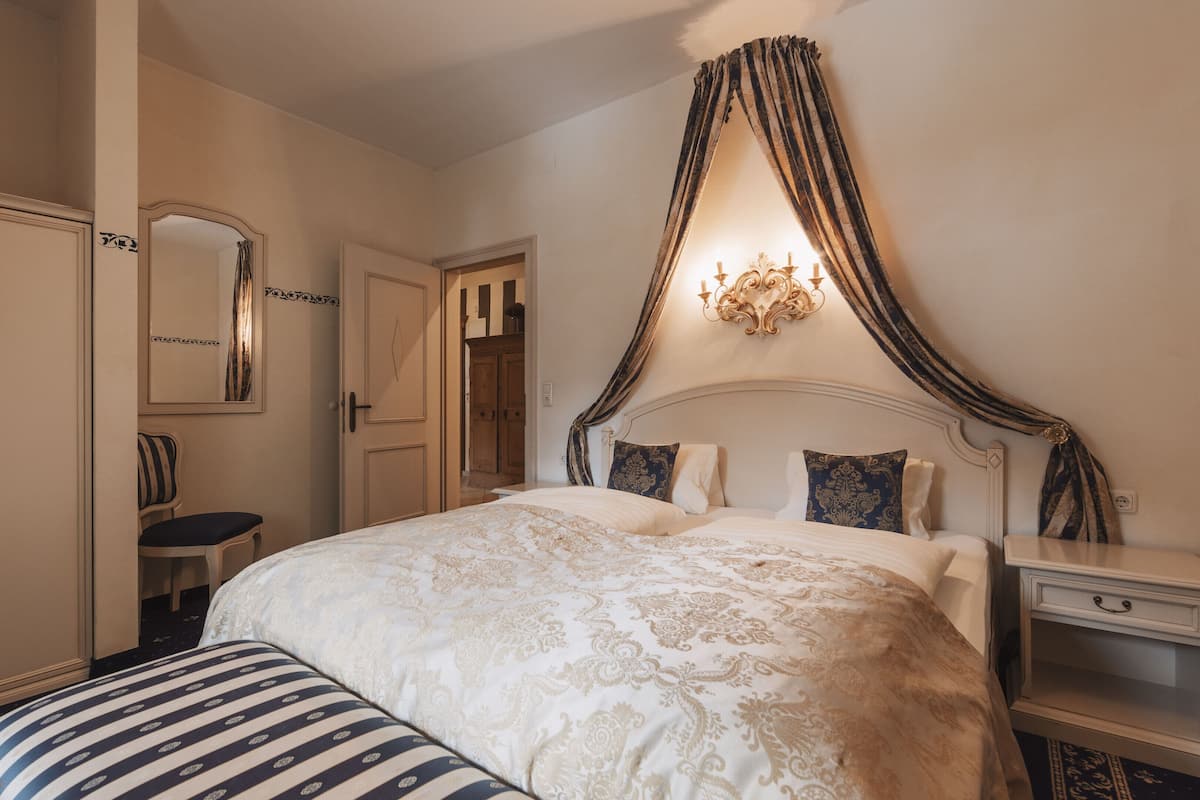 Panoramic Apartment, 3 Bedrooms | 1 bedroom, premium bedding, down comforters, in-room safe