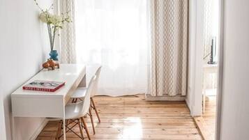 Suite, baño privado | Edredones de plumas, decoración individual, mobiliario individual