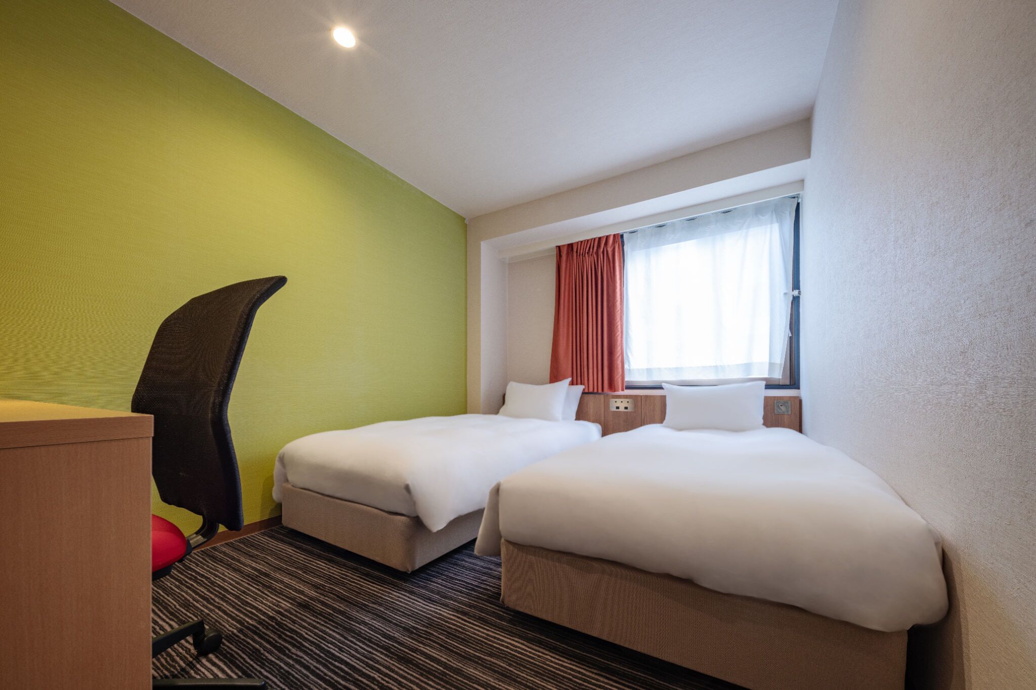 Phòng 2 giường đơn Superior, không hút thuốc | Trang trí khác biệt, trang bị nội thất với thiết kế riêng biệt, bàn 