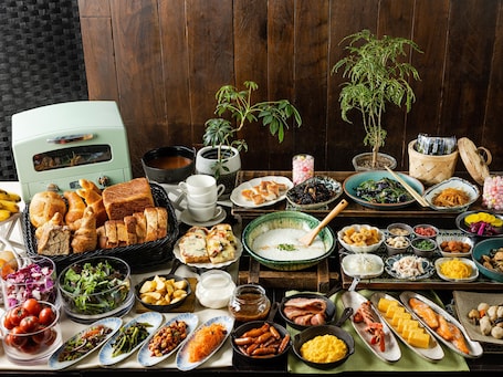 Café da manhã com buffet todos os dias (JPY 1980 por pessoa) . the b ikebukuro