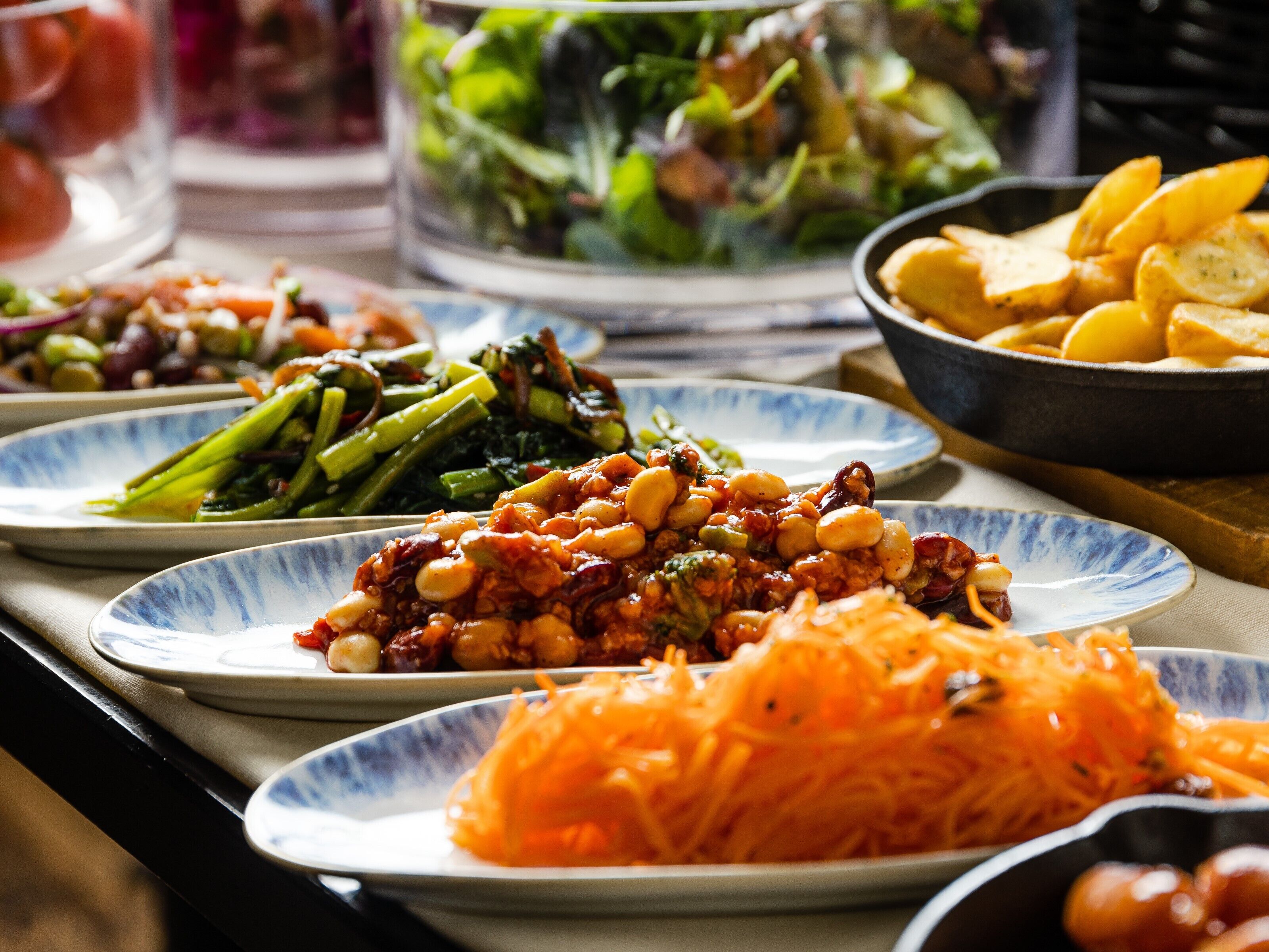 daily buffet breakfast (jpy 1980 per person)