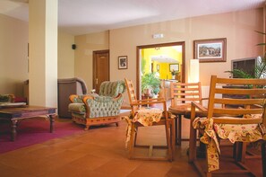 19-inch TV with cable channels