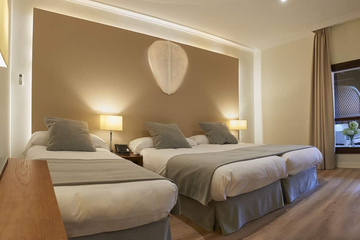 triple room | 1 bedroom, in-room safe, free wifi, bed sheets