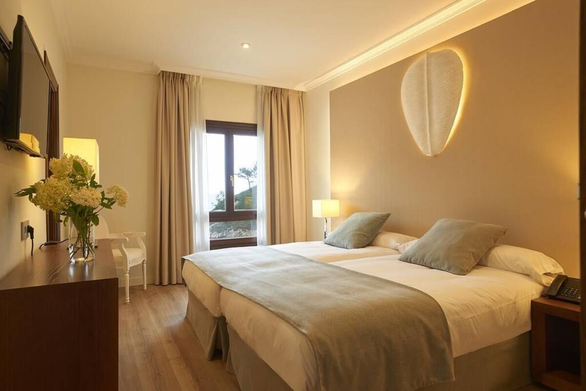 Caja de seguridad en la habitación, wifi gratis y ropa de cama 