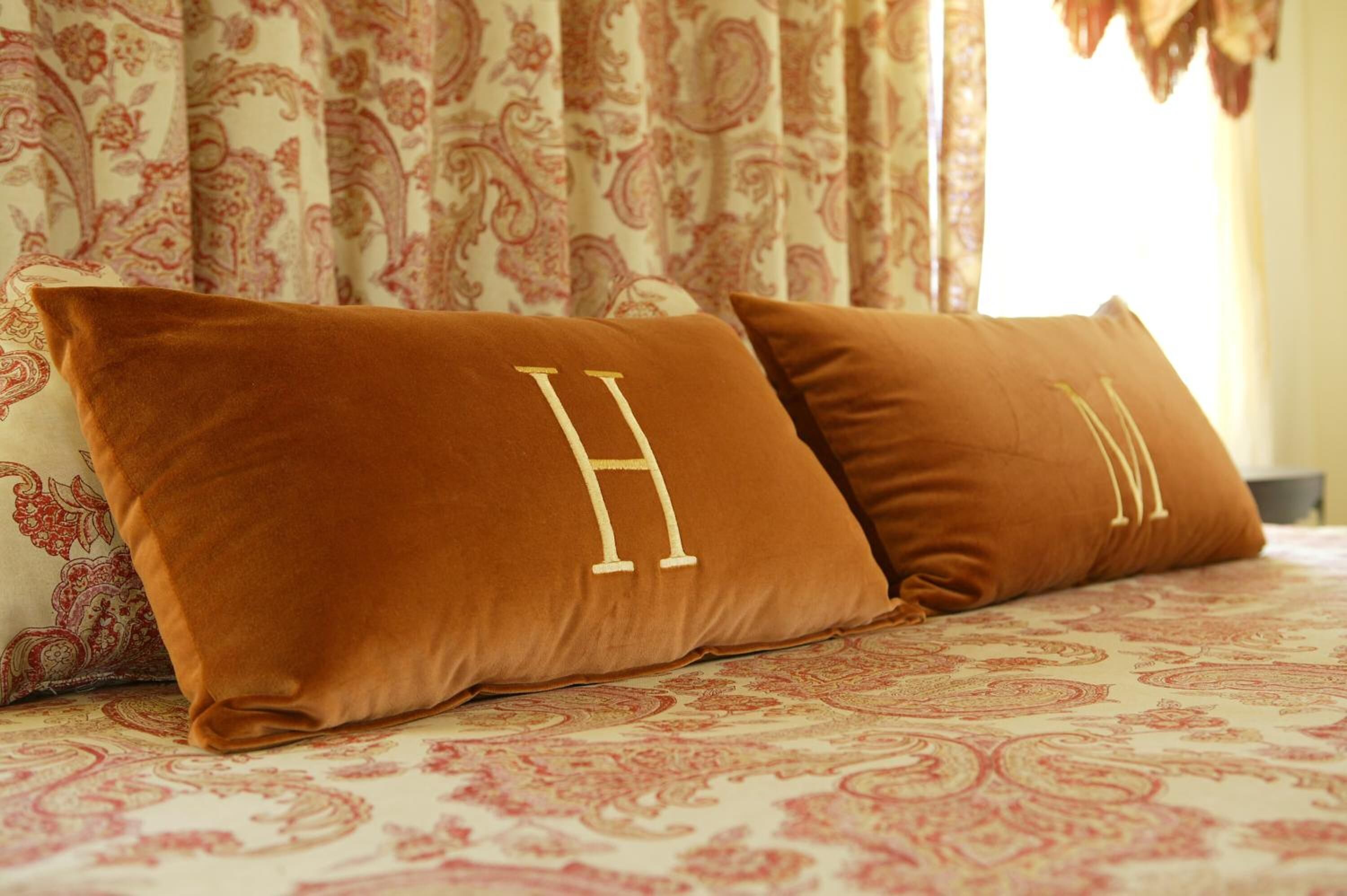 minibar, in-room safe, blackout curtains, iron/ironing board