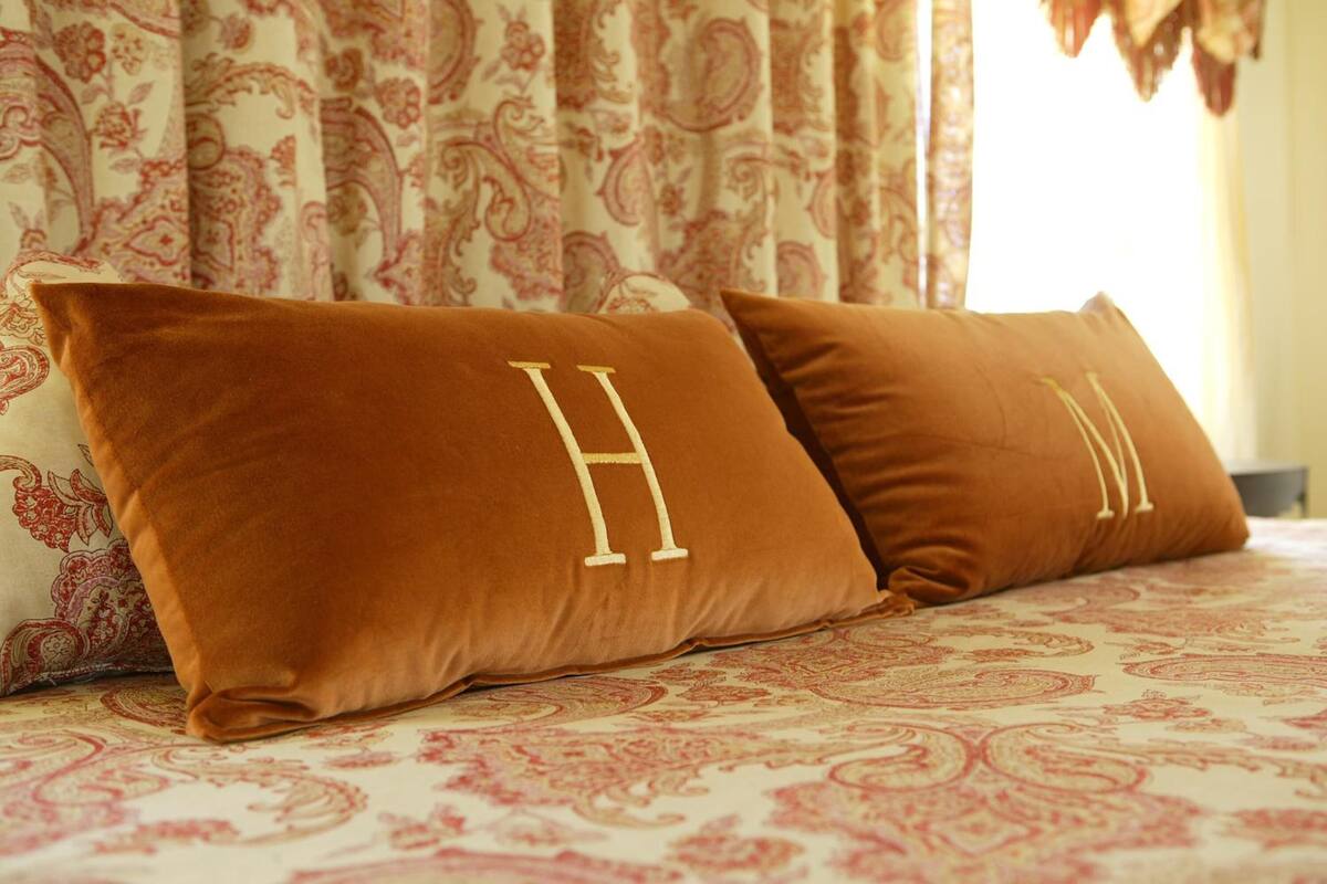 minibar, in-room safe, blackout curtains, iron/ironing board