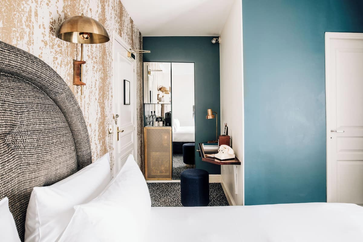 Literie de qualité supérieure, surmatelas, minibar