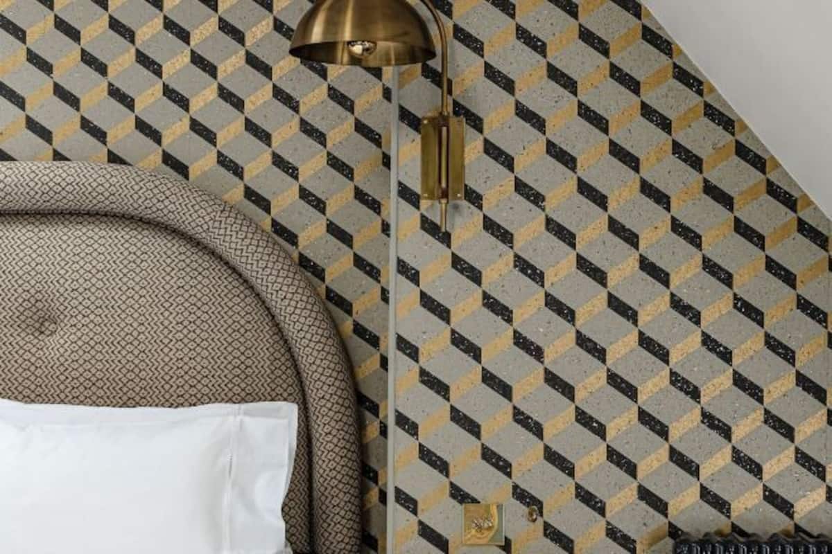 Ropa de cama de alta calidad, colchones con pillow-top y minibar
