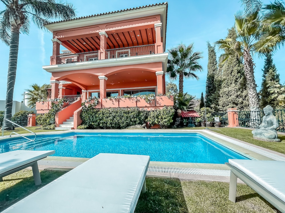 The Marbella Heights Boutique Hotel — Marbella