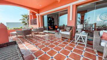 Panoramic Villa | Terrace/patio