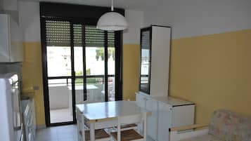 Apartamento, 2 quartos (for 6 people) | Cozinha privada | Cafeteira/chaleira