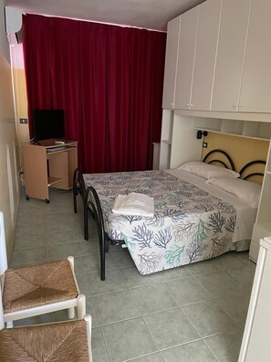 Lit avec matelas à plateau-coussin, lit d’appoint (supplément)