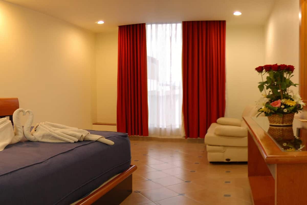 Premium bedding, pillow-top beds, in-room safe, individually furnished