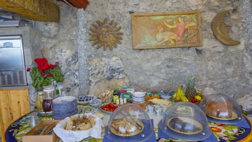 Petit déjeuner buffet servi tous les jours en supplément