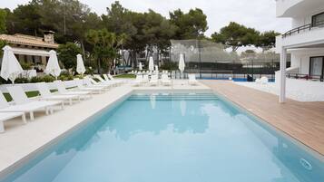 2 outdoor pools, pool umbrellas, sun loungers