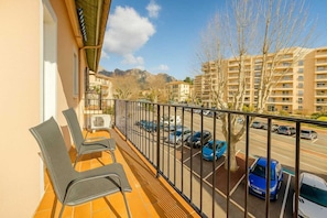 Standard Double or Twin Room | Terrace/patio - Hotel Parisien (Menton)