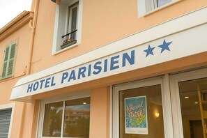 Front of property - Hotel Parisien (Menton)