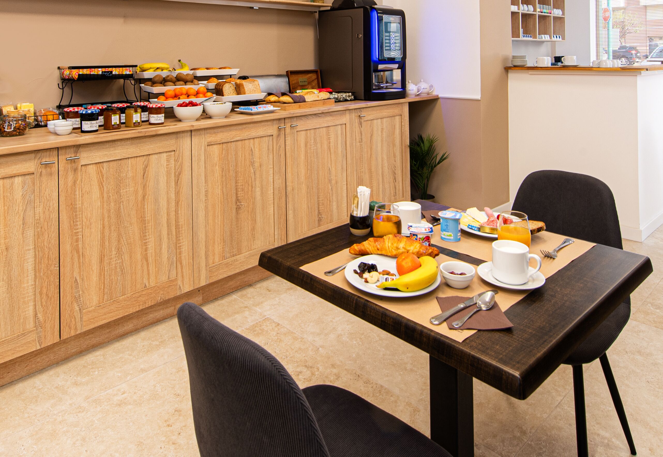 Photo - Hotel Parisien