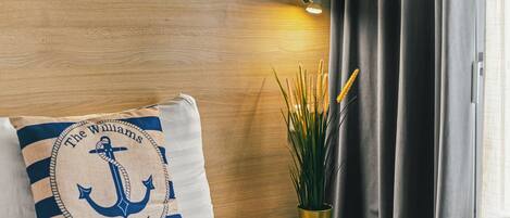 Kahden hengen standard-huone (yksi tai kaksi sänkyä) | Ylelliset vuodevaatteet, työpöytä, pimennysverhot, äänieristys