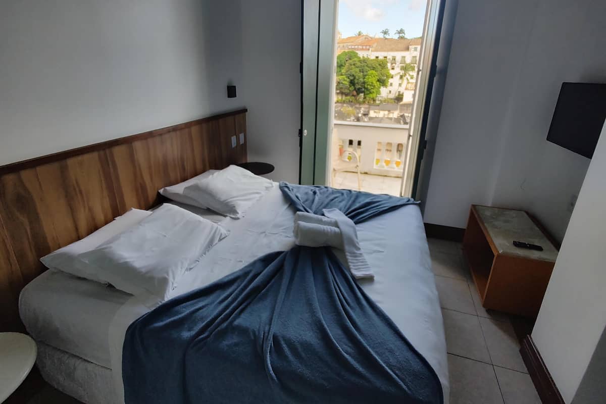 Select Comfort beds, minibar, in-room safe, laptop workspace