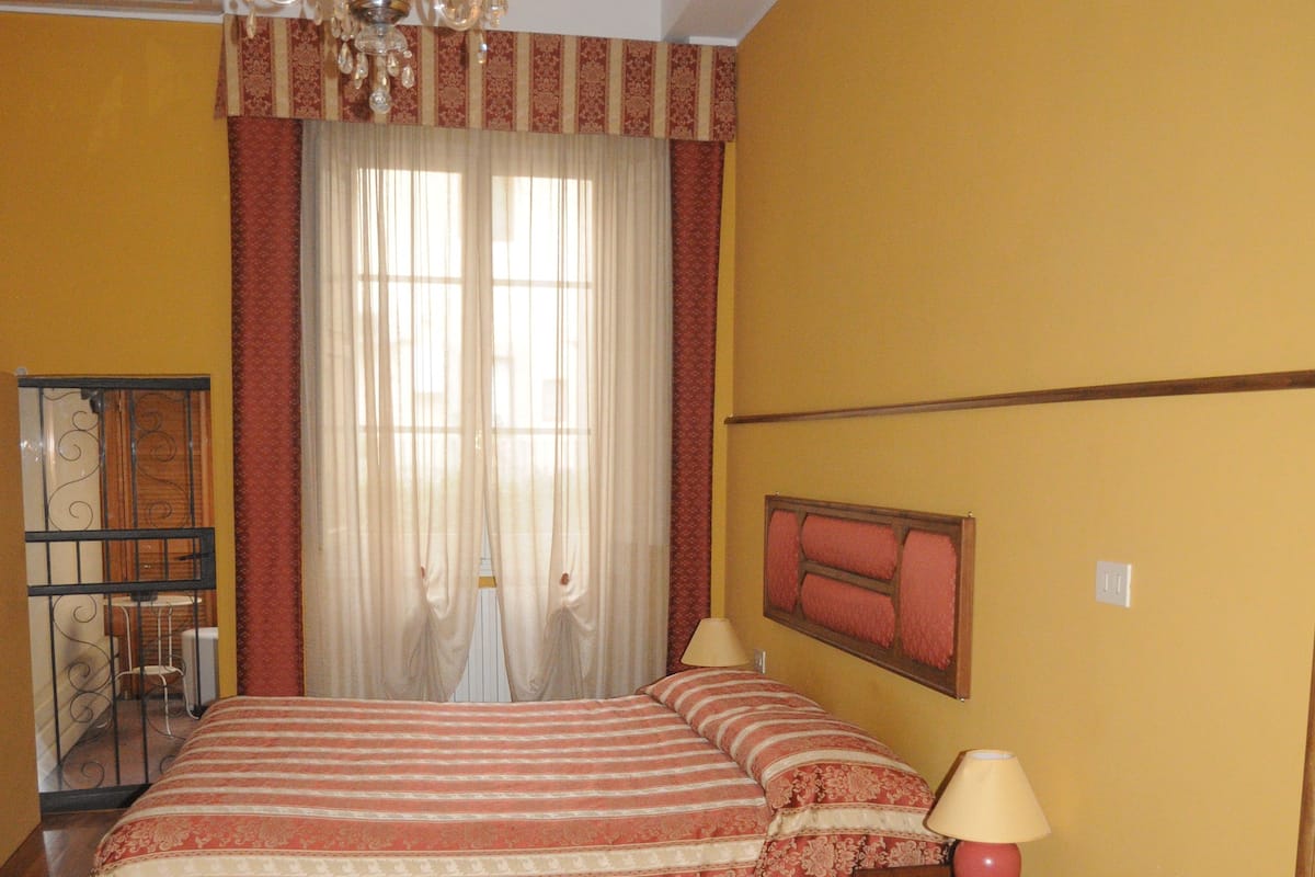 1 bedroom, Egyptian cotton sheets, in-room safe, desk