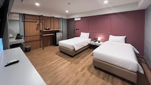 Standard Twin Room, 2 Twin Beds | Minibar, in-room safe, desk, blackout drapes - Lima Hotel Ayutthaya (Ayutthaya)