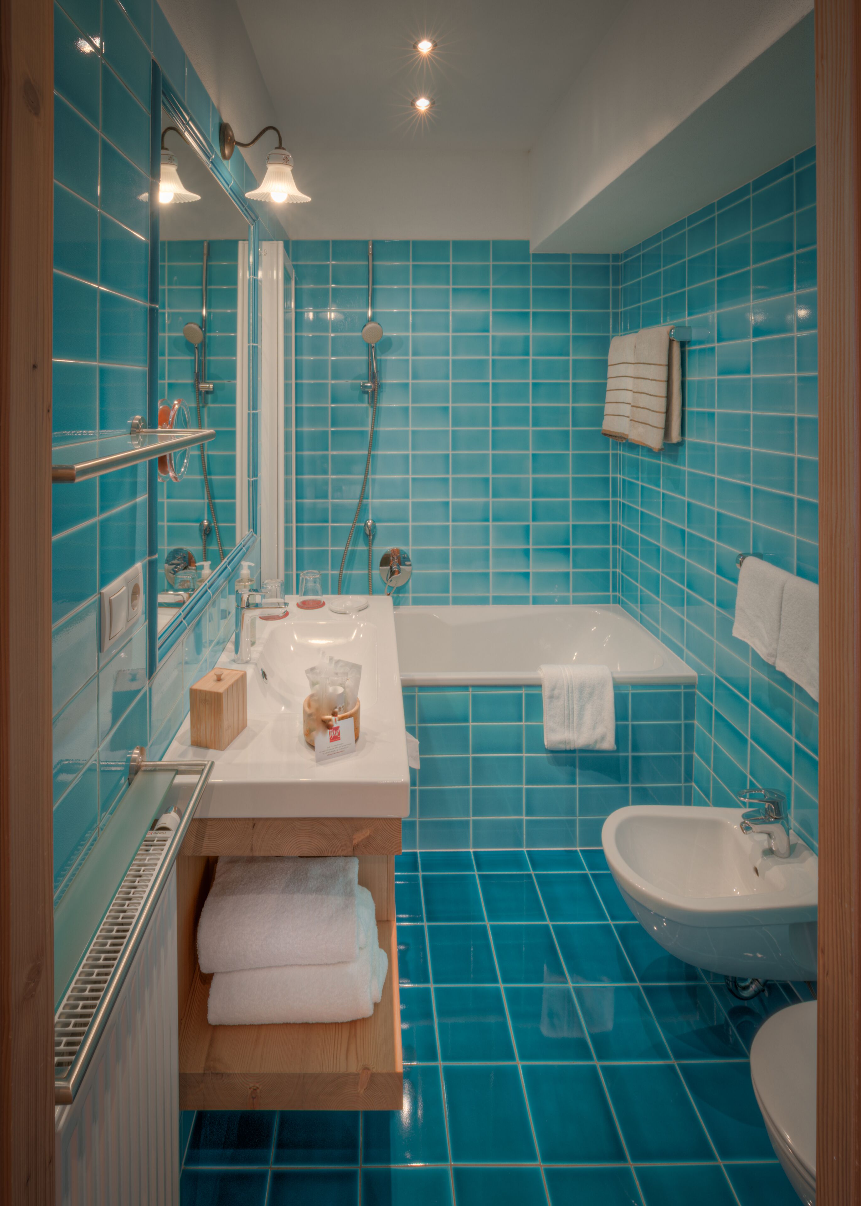 classic double or twin room | bathroom | shower, free toiletries, hair dryer, bathrobes