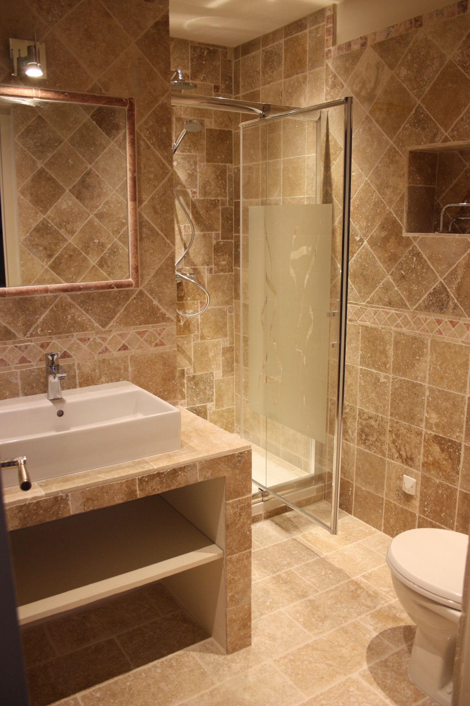 superior double room, 1 double bed | bathroom | free toiletries, hair dryer, towels