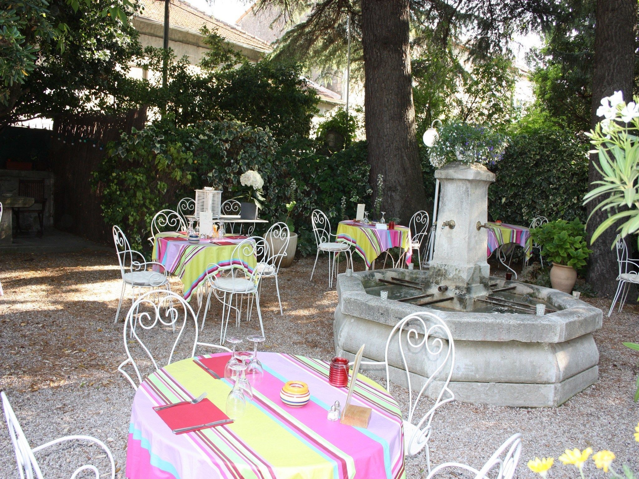 breakfast, dinner served; mediterranean cuisine, pool views