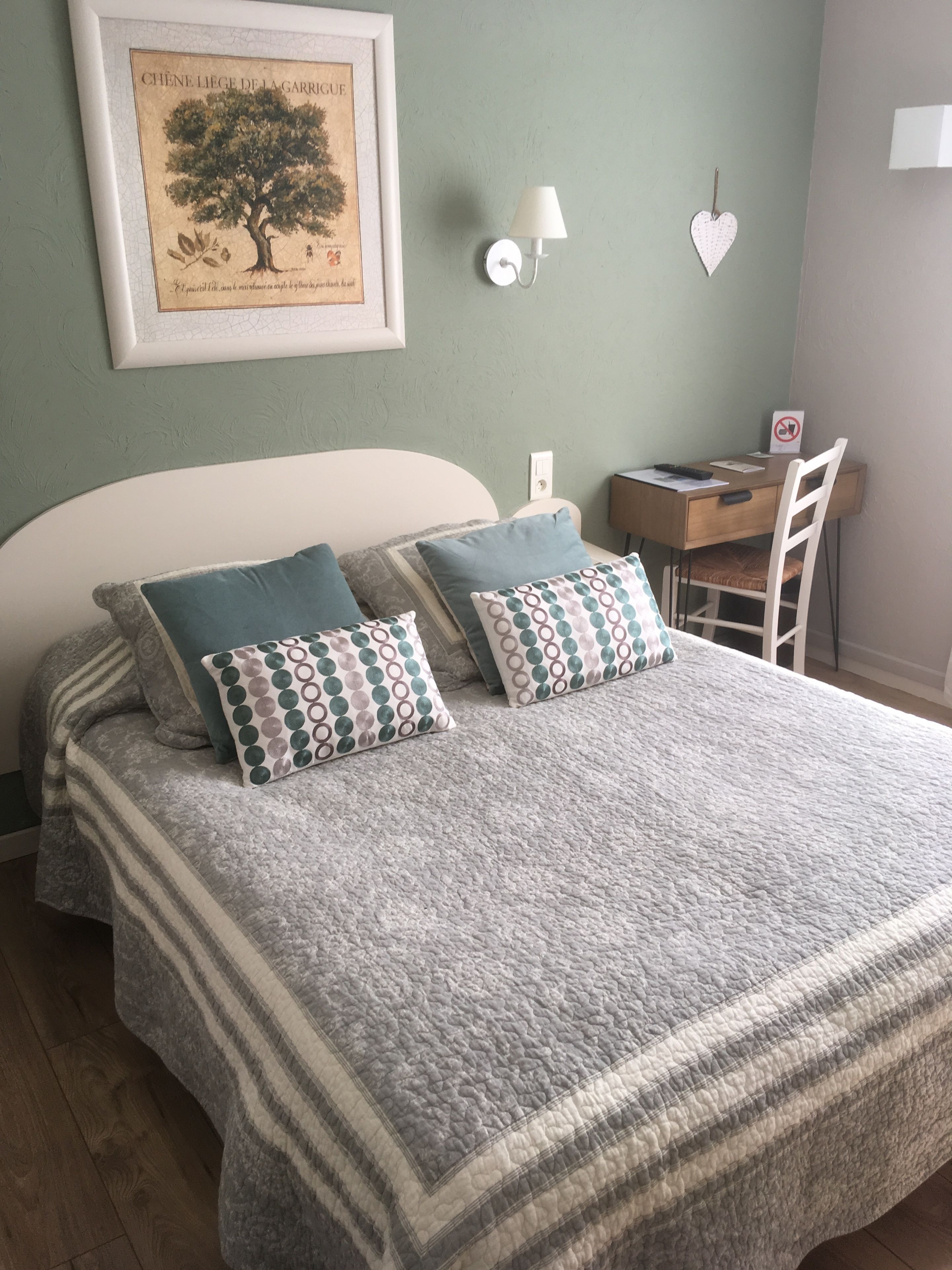 classic double room | desk, soundproofing, iron/ironing board, free cots/infant beds