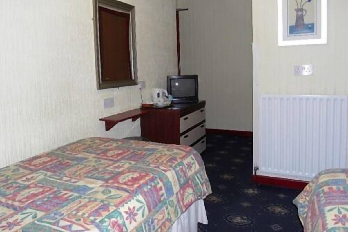Twin Room, Ensuite