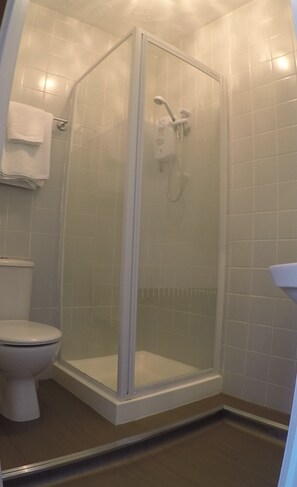 Double Room | Bathroom | Shower, hair dryer, towels