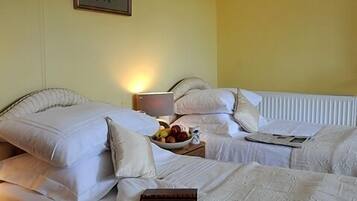 Twin Room, 2 Single Beds, Ensuite