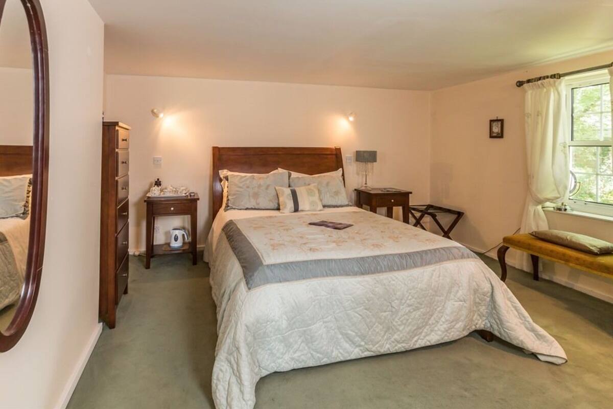 Superior Suite, Accessible, Ensuite (Rosewood - Young Family )